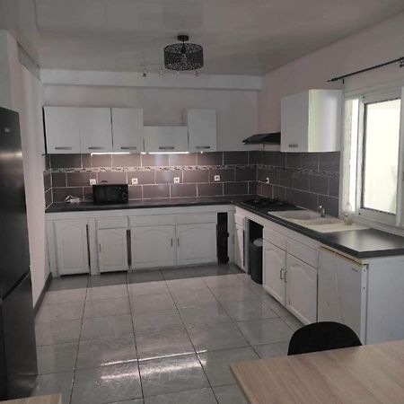 Apartamento Location Saisonniere Les Bibassiers Le Tampon Exterior foto